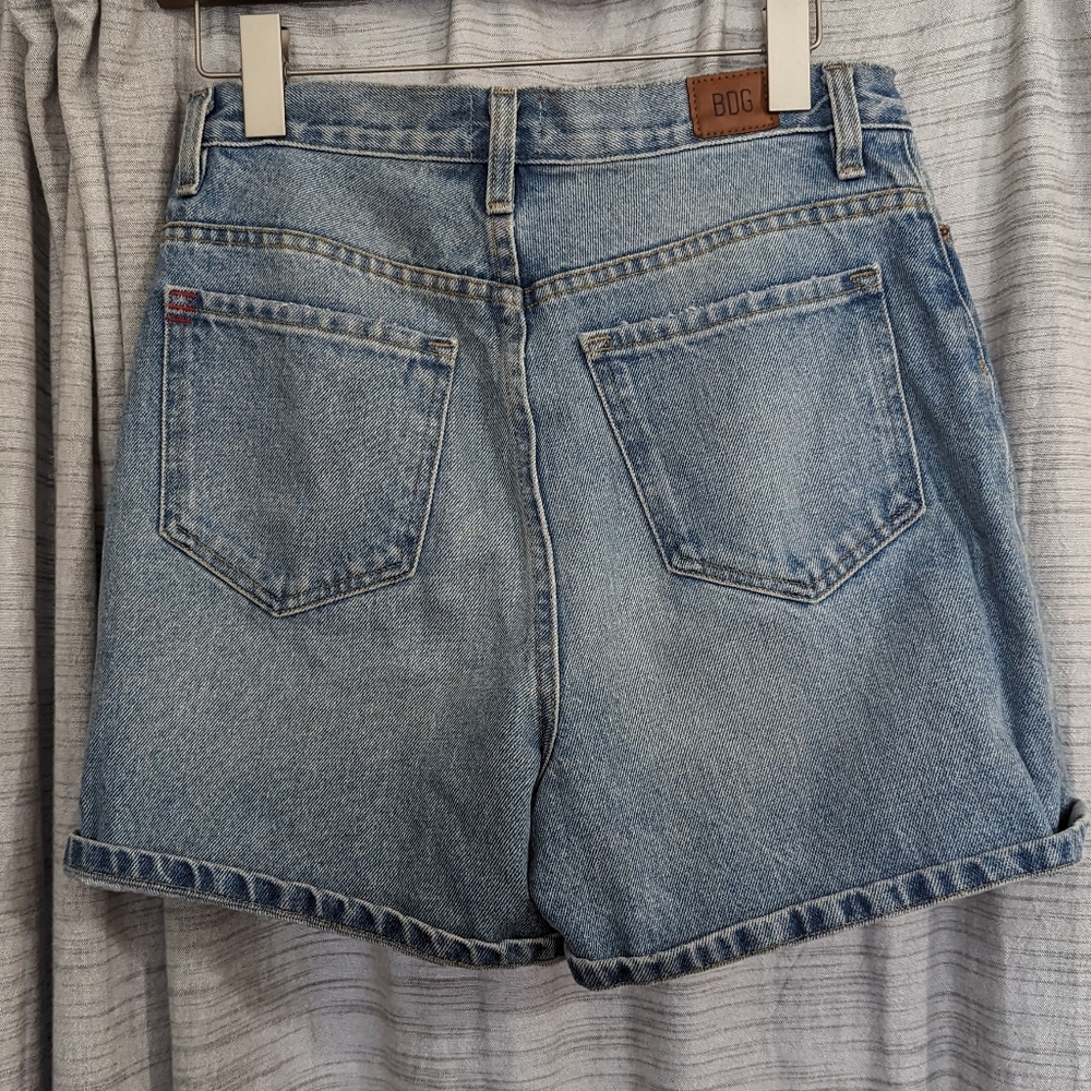 BDG Mom High-Rise Denim Shorts - Picture 3 of 6